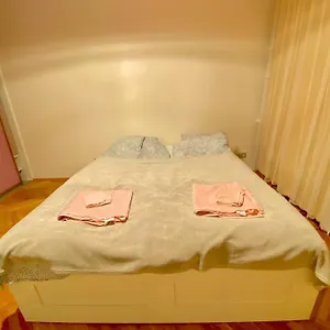 Entire In A Super Location - Cheap Monthly Rate Апартаменты Краков